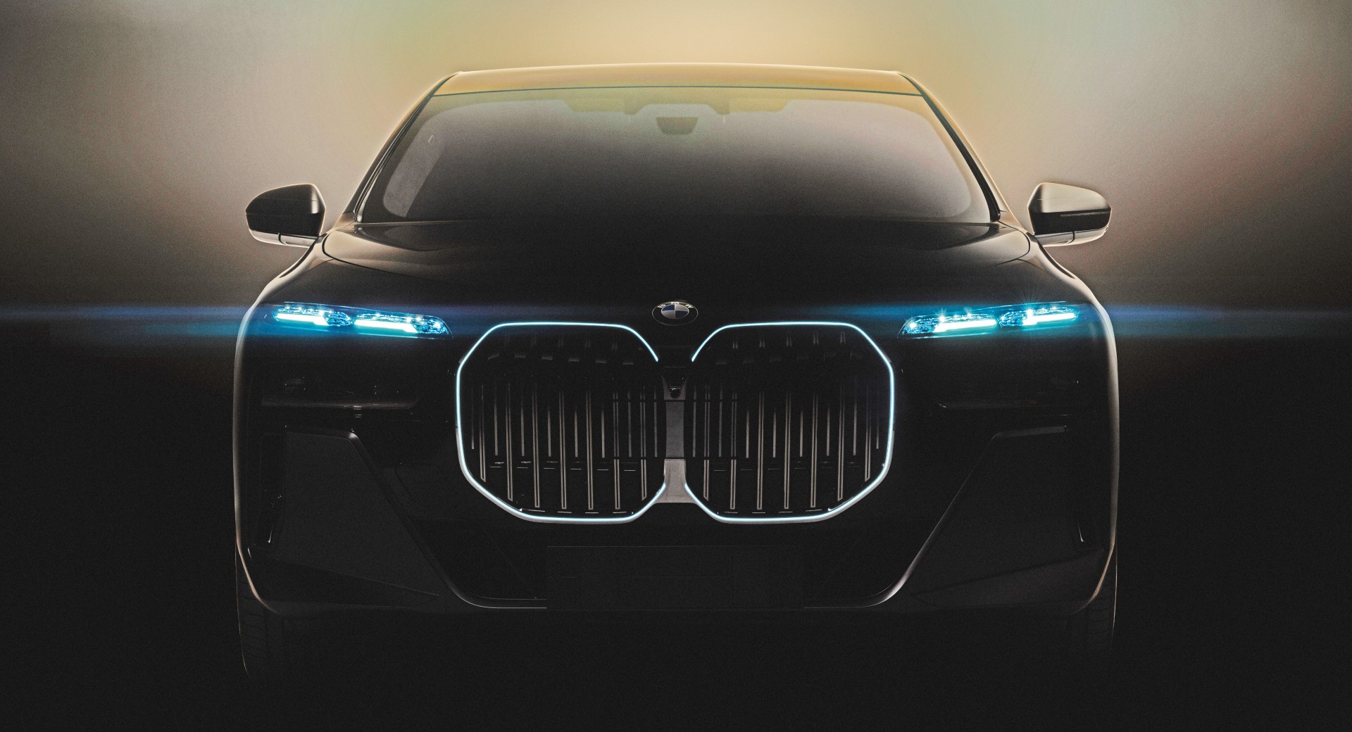 Những hình ảnh chính thức đầu tiên của xe điện BMW i7 - Ảnh 1.