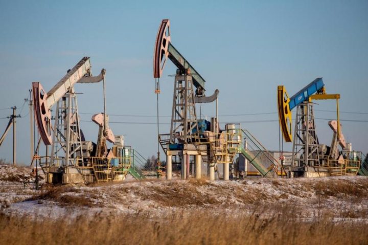 Trung Quốc đang âm thầm mua dầu thô giá rẻ của Nga - Ảnh 1.