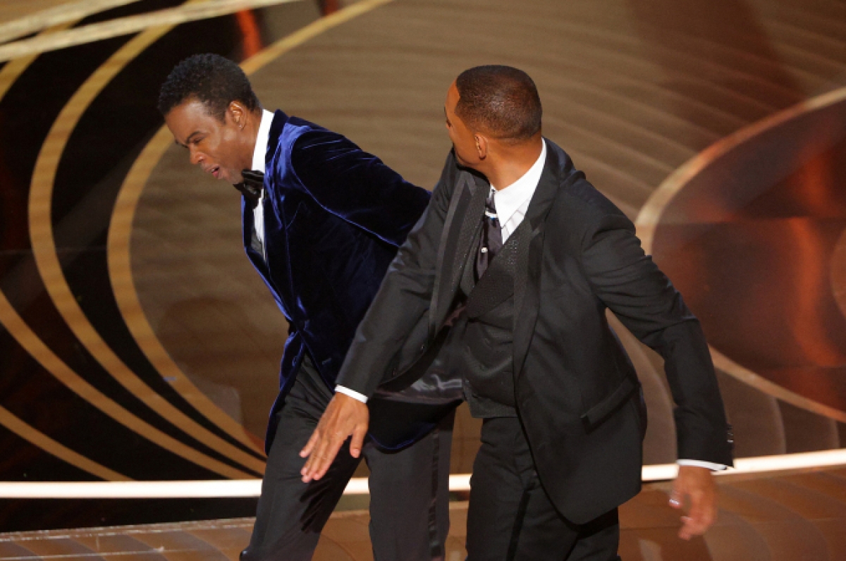 Viện Hàn lâm nói gì về hành động đánh đồng nghiệp của Will Smith tại sân khấu Oscar? - Ảnh 1.