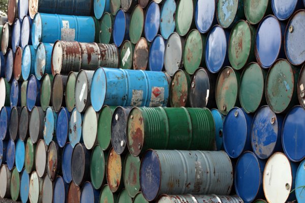 Nhật Bản: giải phóng 7,5 triệu thùng dầu dự trữ trong bối cảnh khủng hoảng Ukraine - Ảnh 1.