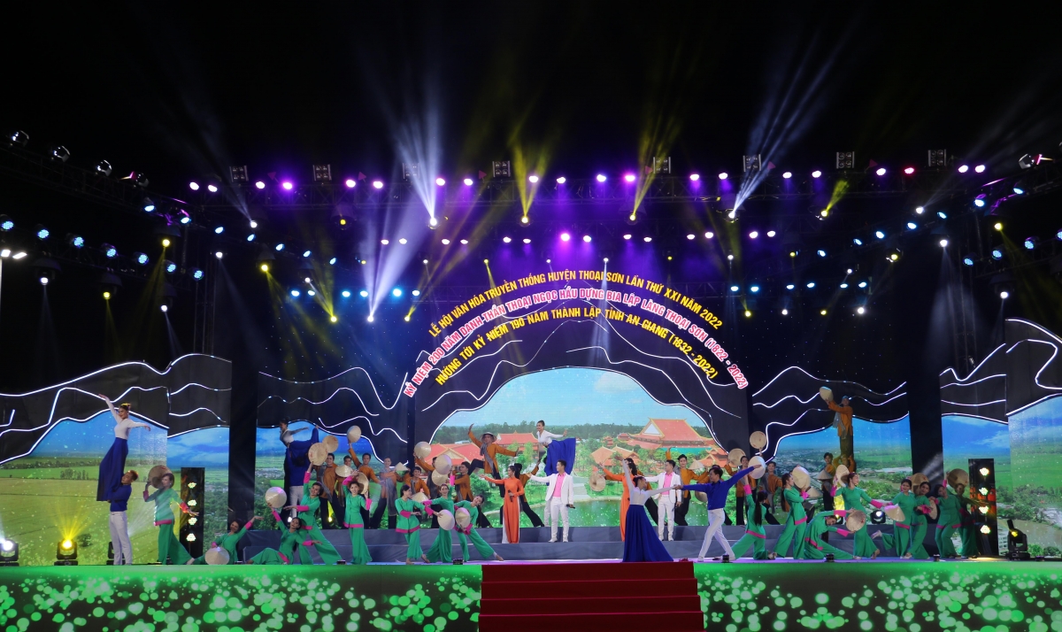 Phó Chủ tịch nước Võ Thị Ánh Xuân dự khai mạc Lễ hội Văn hóa truyền thống Thoại Sơn, tỉnh An Giang - Ảnh 2.