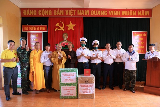 Đoàn công tác Ủy ban Trung ương MTTQ Việt Nam kết thúc tốt đẹp chuyến công tác tại huyện đảo Trường Sa - Ảnh 9.