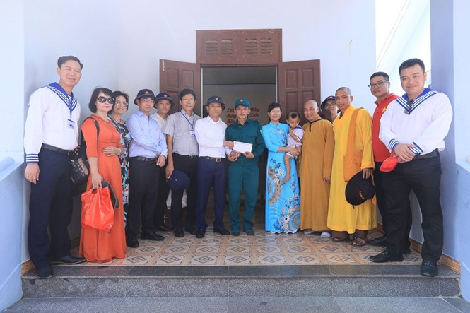 Đoàn công tác Ủy ban Trung ương MTTQ Việt Nam kết thúc tốt đẹp chuyến công tác tại huyện đảo Trường Sa - Ảnh 11.