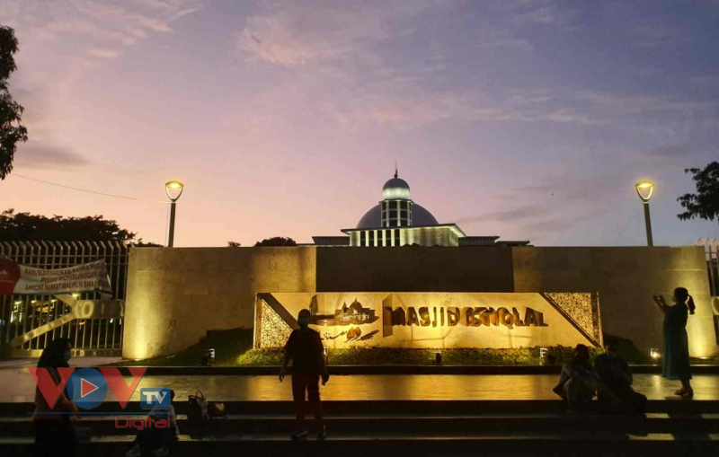 Nhà thờ Hồi giáo lớn nhất Đông Nam Á Istiqlal, niềm tự hào người dân Indonesia - Ảnh 10.