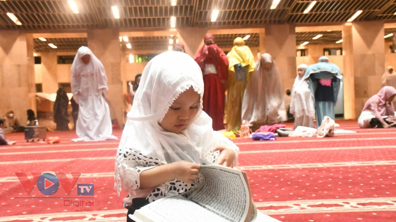 Nhà thờ Hồi giáo lớn nhất Đông Nam Á Istiqlal, niềm tự hào người dân Indonesia - Ảnh 8.