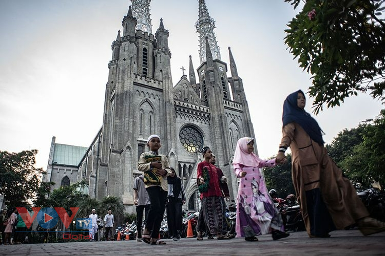 Nhà thờ Hồi giáo lớn nhất Đông Nam Á Istiqlal, niềm tự hào người dân Indonesia - Ảnh 9.