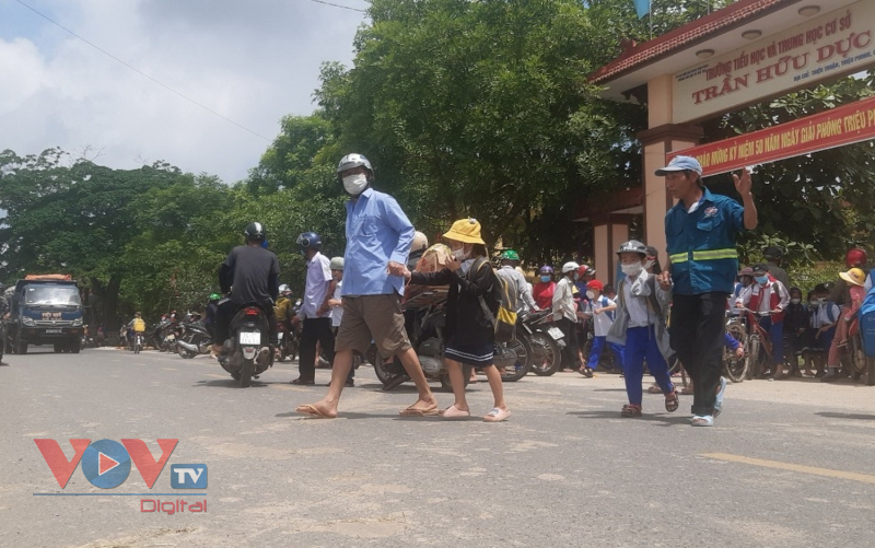 Tai nạn rình rập vì xe tải né trạm thu phí trên Quốc lộ 1A đoạn qua Quảng Trị - Ảnh 7.