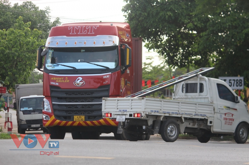 Tai nạn rình rập vì xe tải né trạm thu phí trên Quốc lộ 1A đoạn qua Quảng Trị - Ảnh 12.