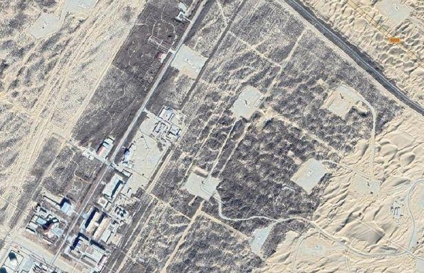 Người dùng Google Maps phát hiện tên lửa bí mật ẩn sâu trong sa mạc Trung Quốc - Ảnh 3.