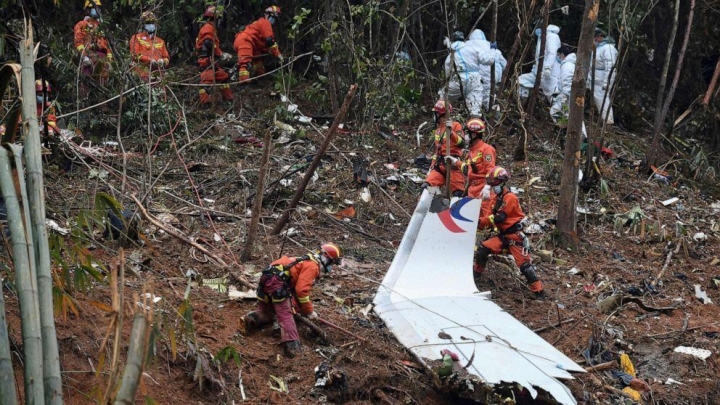 Quan chức Mỹ: Vụ rơi máy bay Trung Quốc khiến 132 người chết là hành động cố ý - Ảnh 1.