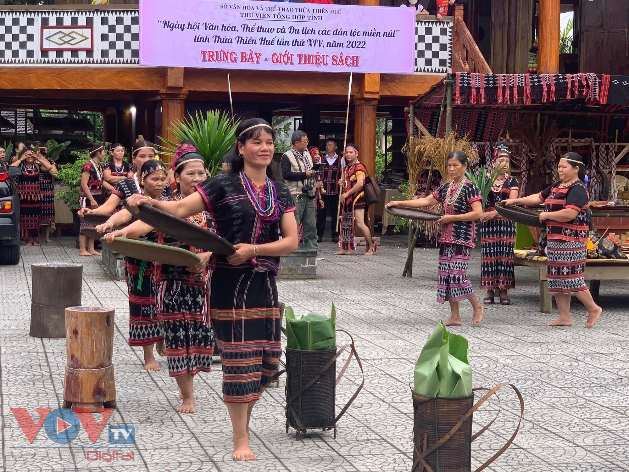 Đặc sắc 'Ngày hội Văn hóa, Thể thao và Du lịch các dân tộc miền núi' tỉnh Thừa Thiên Huế năm 2022 - Ảnh 2.