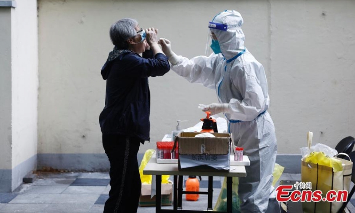 Thượng Hải phát hiện ca nhiễm cộng đồng sau 3 ngày 'không Covid' - Ảnh 2.