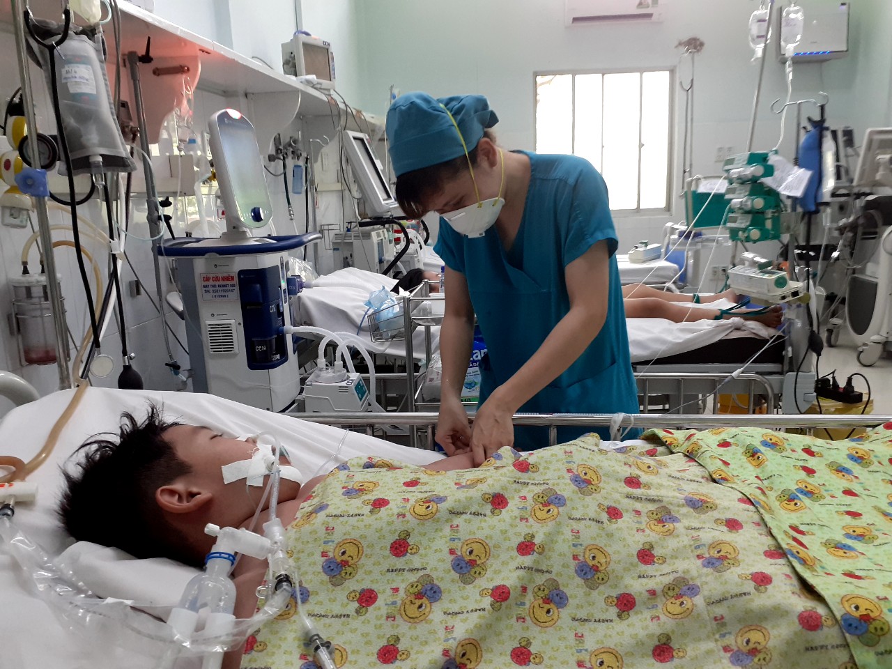 TP Hồ Chí Minh vượt mốc 10.000 ca mắc sốt xuất huyết, nhiều trường hợp nhập viện đã suy đa tạng - Ảnh 2.