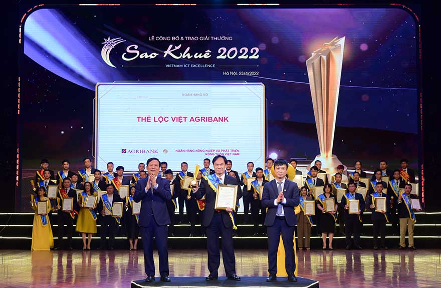 Thẻ Agribank Lộc Việt giành giải thưởng Sao Khuê 2022 - Ảnh 1.