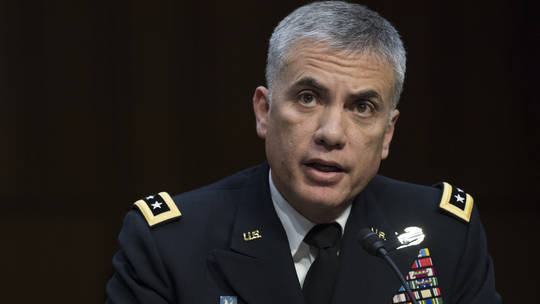 Tướng Mỹ lần đầu thừa nhận cử lực lượng đến Ukraine để tấn công mạng internet của Nga - Ảnh 1.