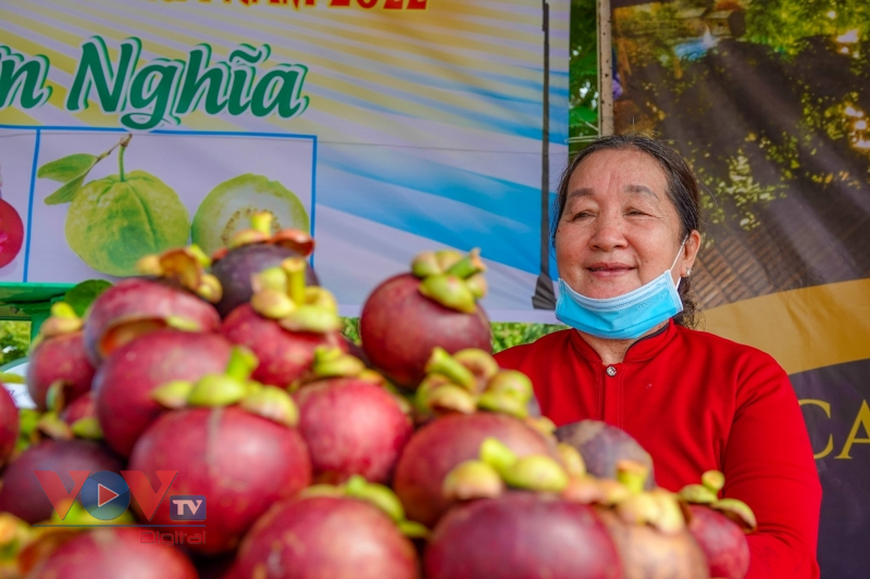 Tết Đoan Ngọ, về miệt vườn Phong Điền thưởng thức trái cây đặc sản - Ảnh 3.