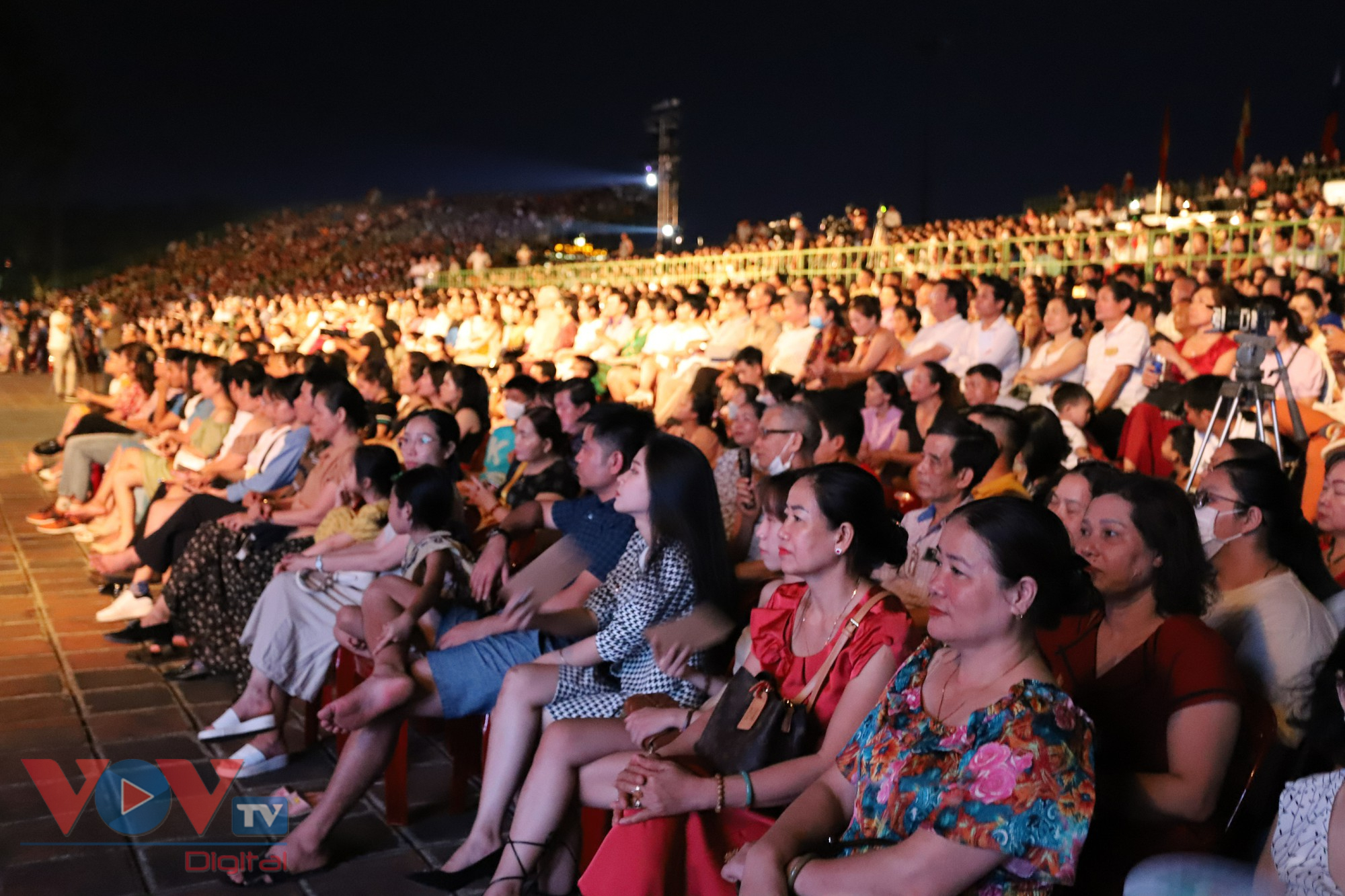 Tuần lễ Festival Huế 2022: Đêm nhạc Trịnh Công Sơn 'Huế - Sài Gòn - Hà Nội' - Ảnh 2.
