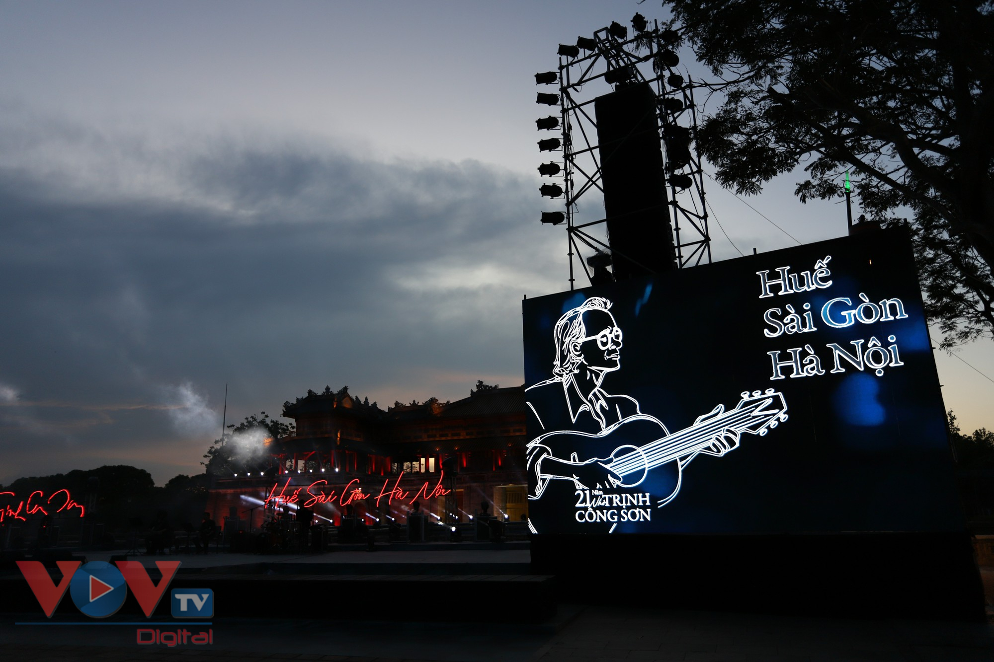 Tuần lễ Festival Huế 2022: Đêm nhạc Trịnh Công Sơn 'Huế - Sài Gòn - Hà Nội' - Ảnh 6.