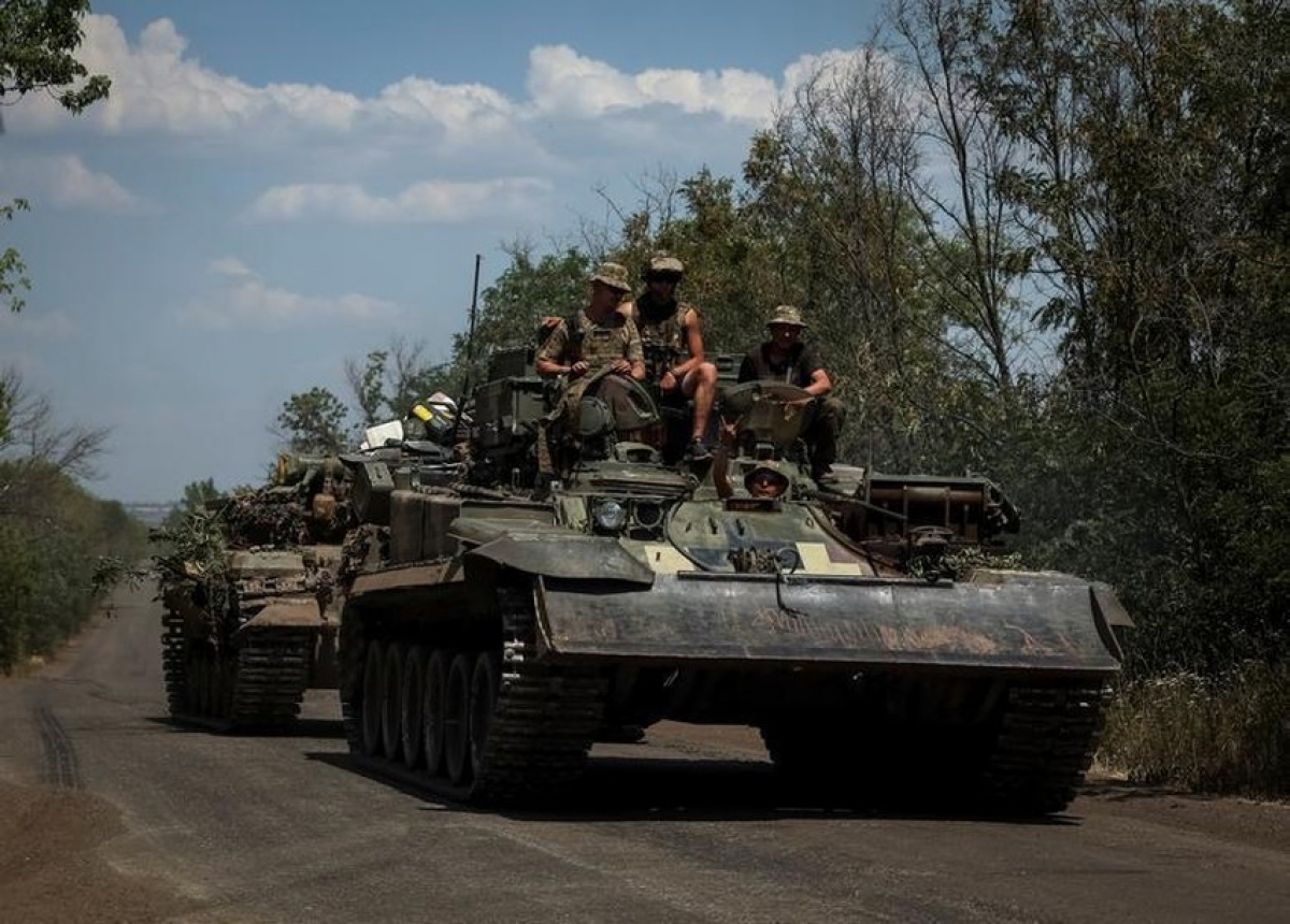 Chiến lược của Mỹ 'cầm chân' Nga trong cuộc chiến ở Ukraine - Ảnh 1.