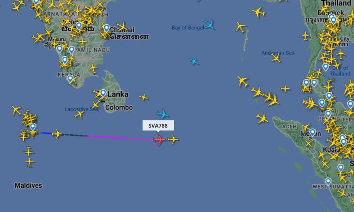 Chuyến bay chở Tổng thống Sri Lanka được theo dõi nhiều nhất thế giới - Ảnh 1.