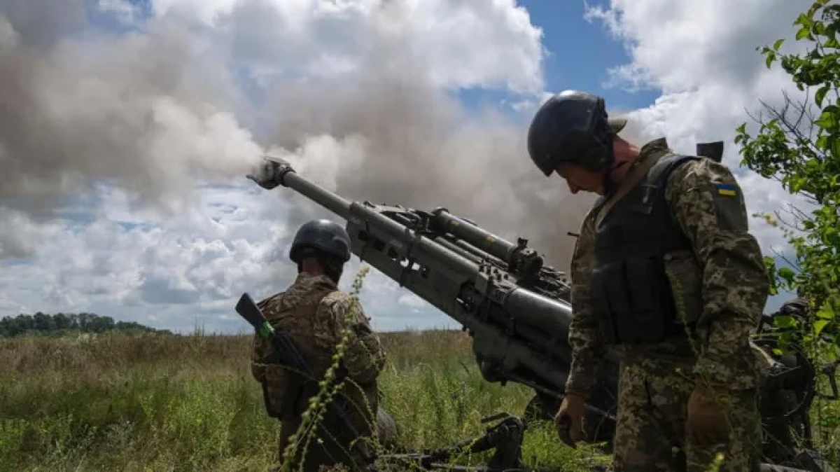 Mỹ đứng trước sức ép phải tăng cường hỏa lực cho Ukraine - Ảnh 1.
