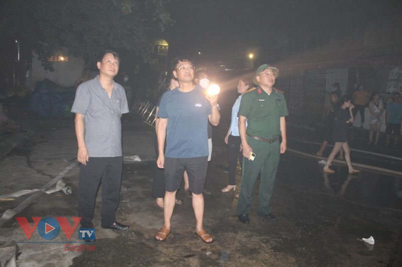 Quảng Ninh: Thành phố Móng Cái huy động toàn lực lượng tham gia dập tắt đám cháy - Ảnh 4.
