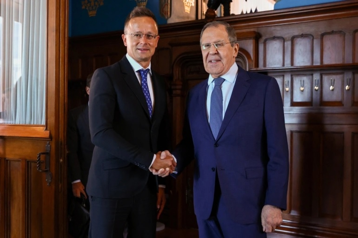 Ngoại trưởng Hungary tới Nga để đàm phán mua khí đốt - Ảnh 2.