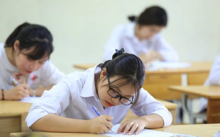 Hà Nội công bố điểm thi lớp 10 công lập năm học 2022 - 2023 - Ảnh 1.