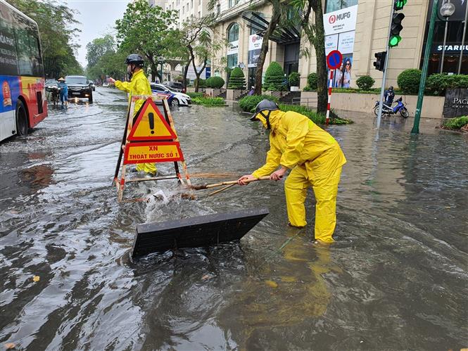 Những tuyến phố ở Hà Nội có nguy cơ ngập trong sáng 11/8 - Ảnh 1.