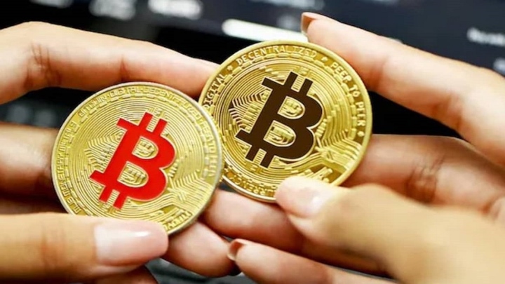 Giá Bitcoin hôm nay 15/8: Bitcoin quay đầu, thị trường đỏ lửa - Ảnh 1.