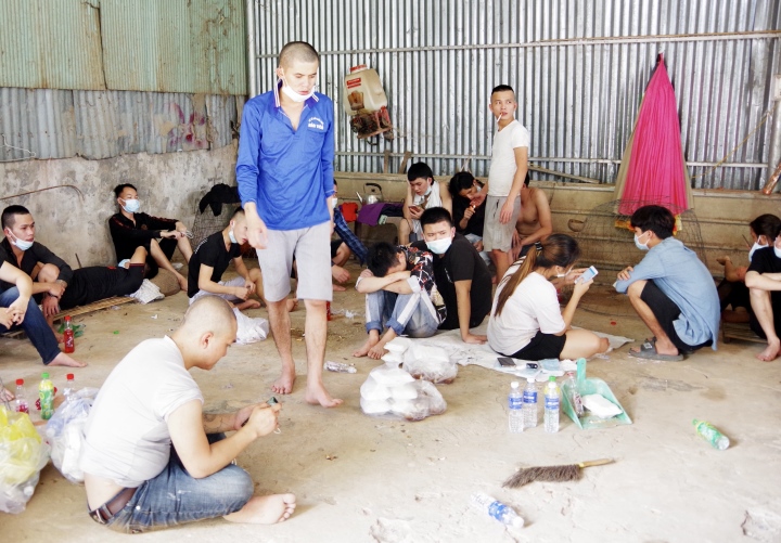 Bắt 40 người ‘đào tẩu’ khỏi casino ở Campuchia nhập cảnh trái phép vào Việt Nam - Ảnh 1.