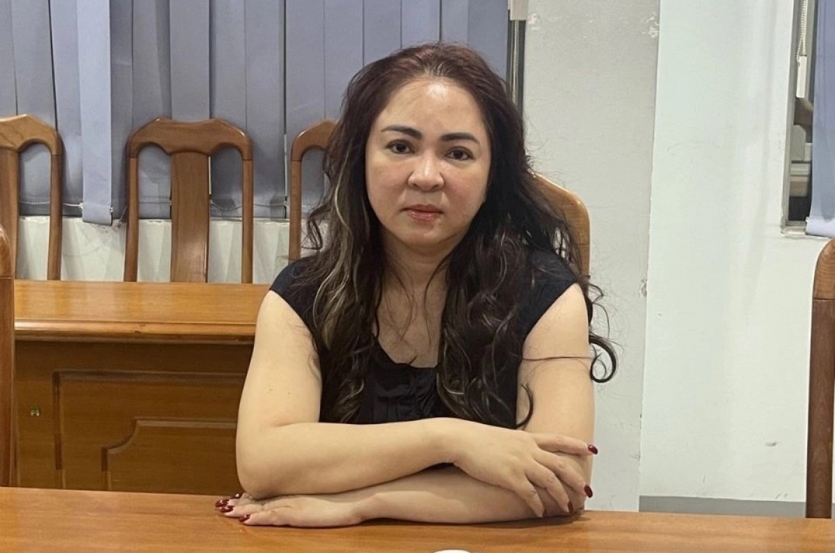 Hoàn tất điều tra, Công an TP.HCM đề nghị truy tố bà Nguyễn Phương Hằng - Ảnh 1.