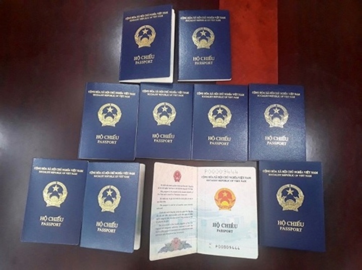 Đại sứ quán Cộng hòa Séc tại Việt Nam thông báo dừng công nhận hộ chiếu mẫu mới của Việt Nam - Ảnh 1.