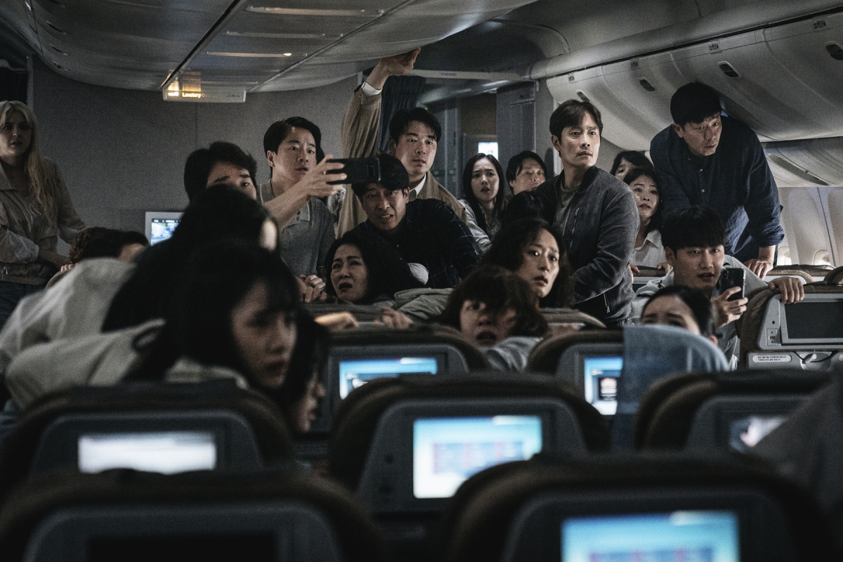 'Hạ cánh khẩn cấp' lọt top 3 phim điện ảnh Hàn có doanh thu cao nhất tại Việt Nam - Ảnh 2.