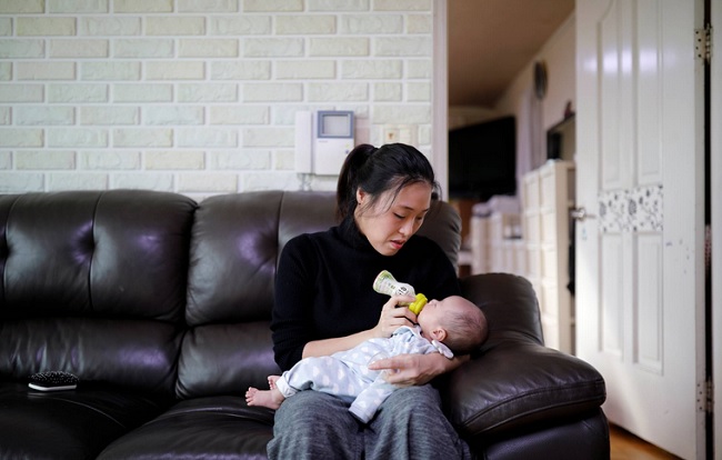 Hàn Quốc tăng tiền trợ cấp gấp 3 cho gia đình sinh con - Ảnh 1.