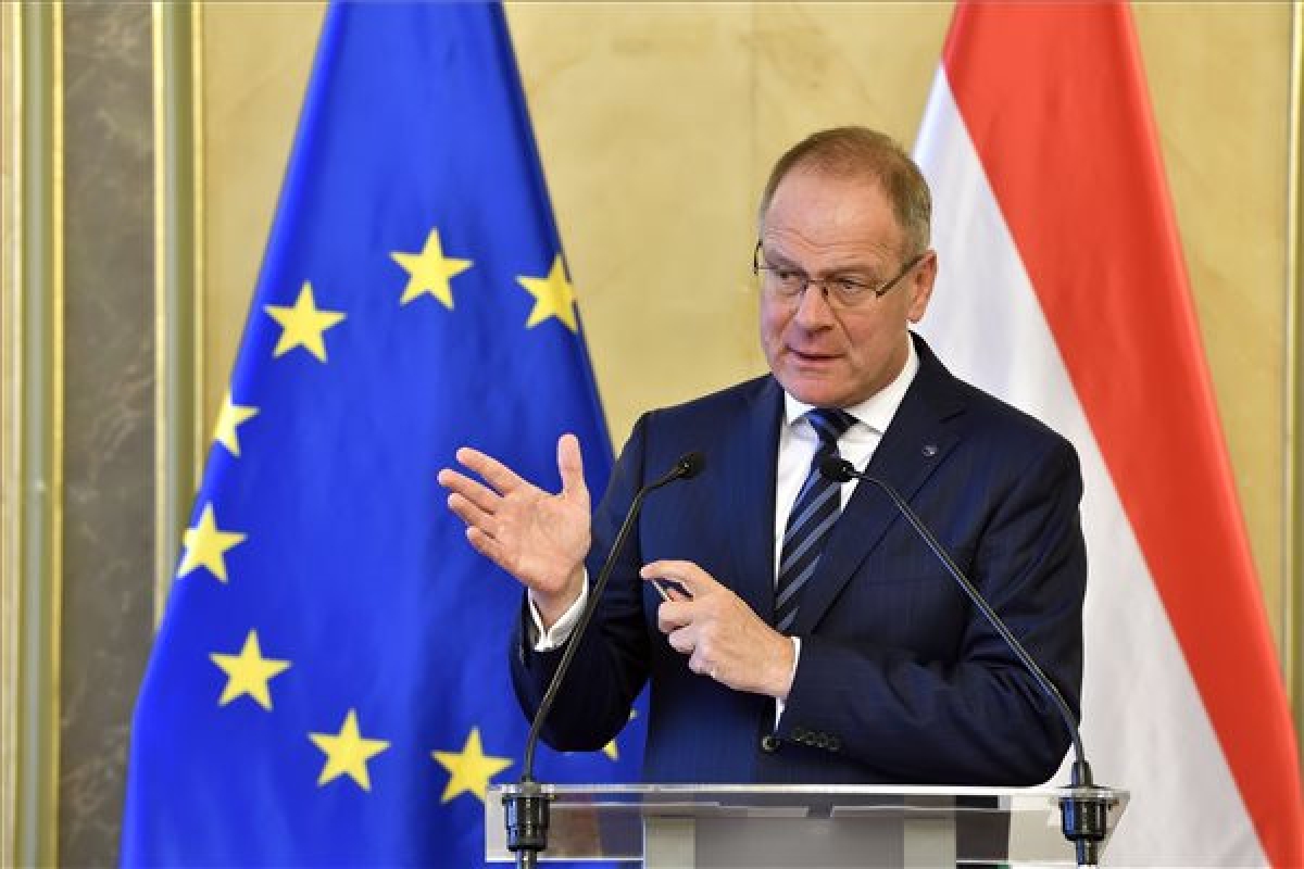 Hungary đưa ra các cam kết và thay đổi luật để nhận được tiền tài trợ từ EU - Ảnh 2.