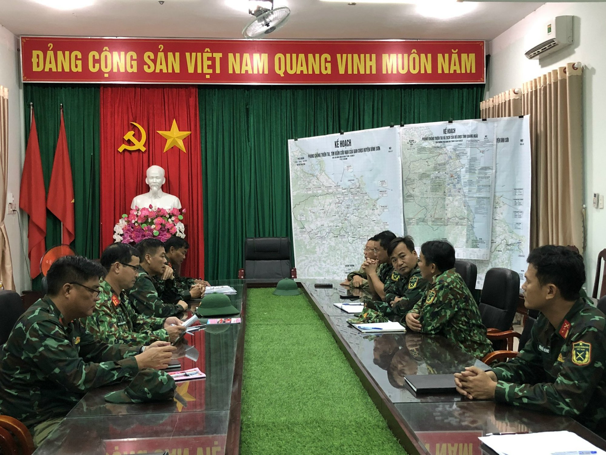 Quang Ngai lap So Chi huy Tien phuong bo tro phong chong con bao so 4 tai huyen Binh Son.jpg