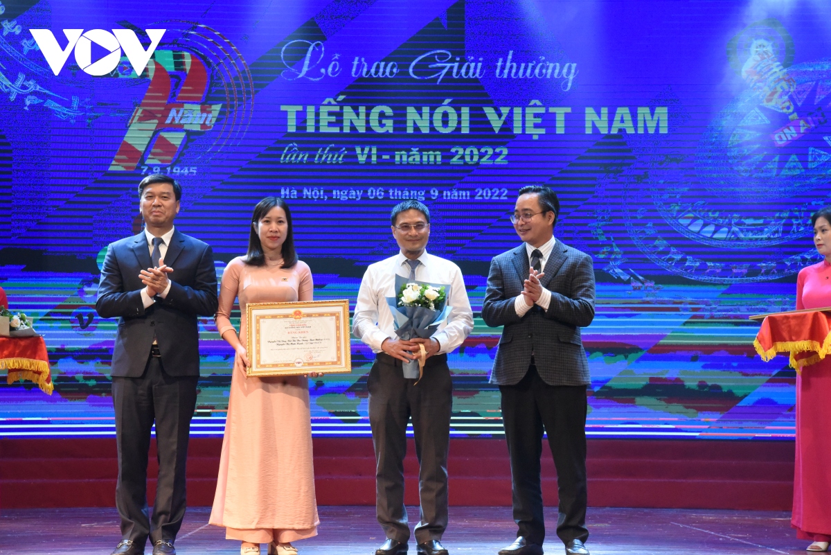 Toàn cảnh Lễ trao giải thưởng Tiếng nói Việt Nam lần thứ VI năm 2022 - Ảnh 13.