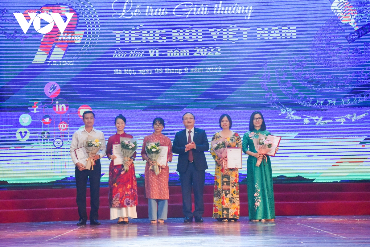 Toàn cảnh Lễ trao giải thưởng Tiếng nói Việt Nam lần thứ VI năm 2022 - Ảnh 4.
