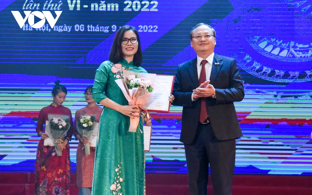 Toàn cảnh Lễ trao giải thưởng Tiếng nói Việt Nam lần thứ VI năm 2022 - Ảnh 8.