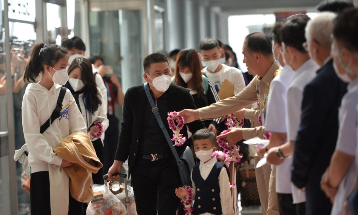 Gần 2,5 triệu lượt người Trung Quốc ra nước ngoài dịp Tết Nguyên đán - Ảnh 1.