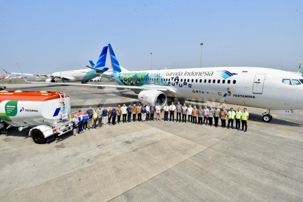 Indonesia thử nghiệm thành công chuyến bay dân sự dùng nhiên liệu pha dầu cọ - Ảnh 1.