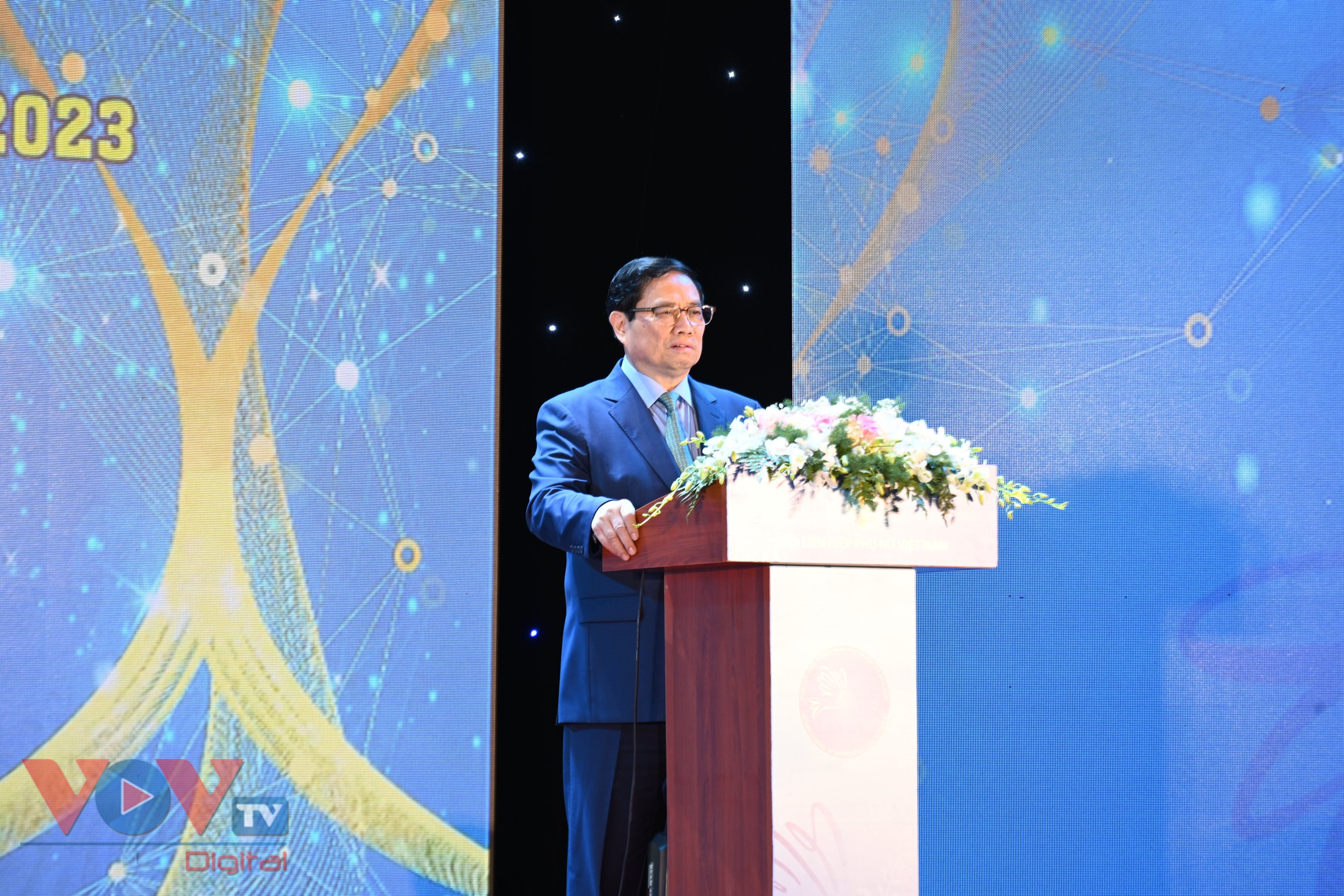 Thủ tướng Phạm Minh Chính dự lễ trao giải Chung kết toàn quốc Cuộc thi “Phụ nữ khởi nghiệp, phát huy tài năng nguyên bản địa” - Ảnh 3.
