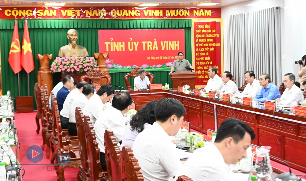 Thủ tướng Phạm Minh Chính làm việc với lãnh đạo tỉnh Trà Vinh - Ảnh 1.