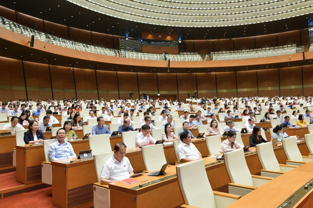 Hôm nay, Quốc hội bỏ phiếu kín lấy tín nhiệm 44 chức danh - Ảnh 1.