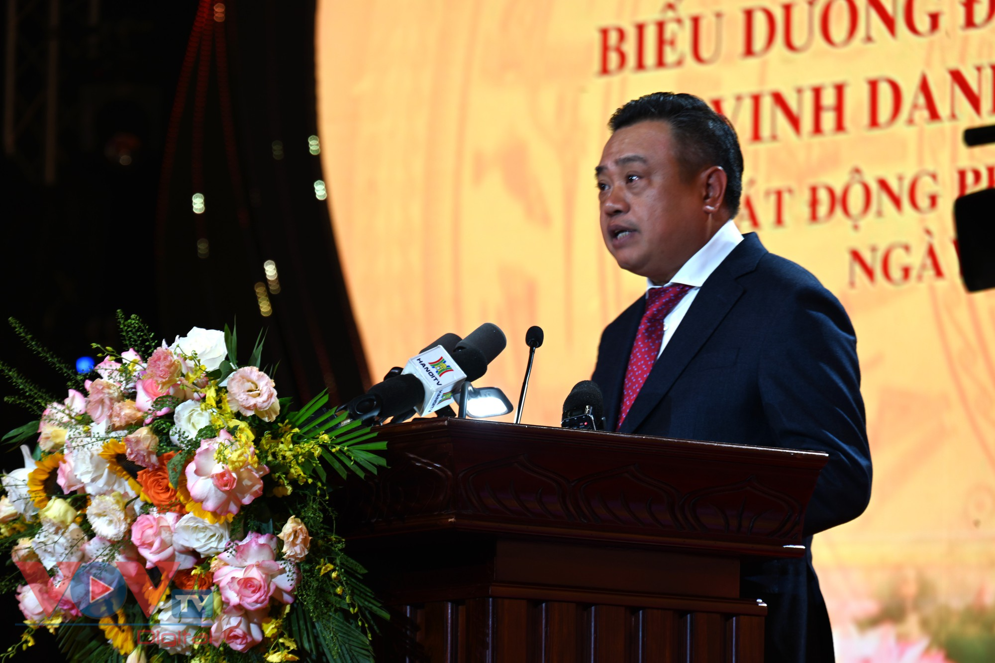 Thủ tướng Phạm Minh Chính dự Hội nghị biểu dương điển hình tiên tiến, “người tốt, việc tốt” và vinh danh “Công dân Thủ đô ưu tú” năm 2023 - Ảnh 2.