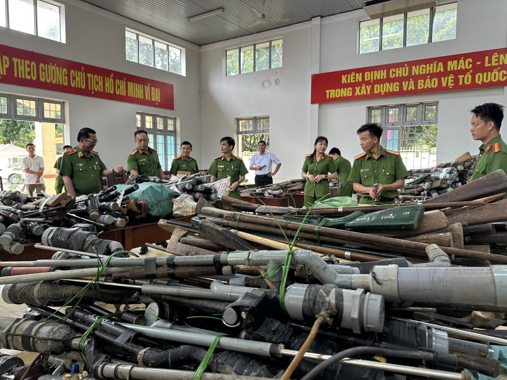 Đắk Lắk tiếp tục thu hồi gần 1.400 khẩu súng các loại và hàng nghìn viên đạn - Ảnh 2.