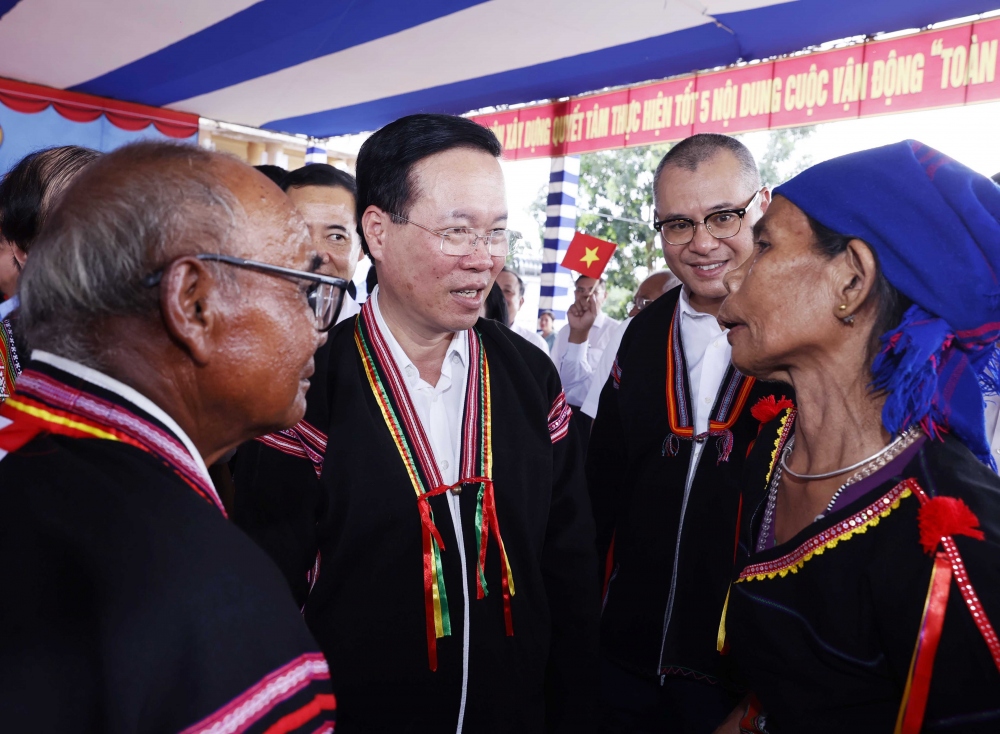 Chủ tịch nước Võ Văn Thưởng dự Ngày hội Đại đoàn kết toàn dân tộc tại Phú Yên- Ảnh 1.