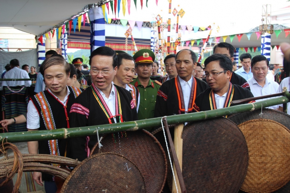 Chủ tịch nước Võ Văn Thưởng dự Ngày hội Đại đoàn kết toàn dân tộc tại Phú Yên- Ảnh 3.