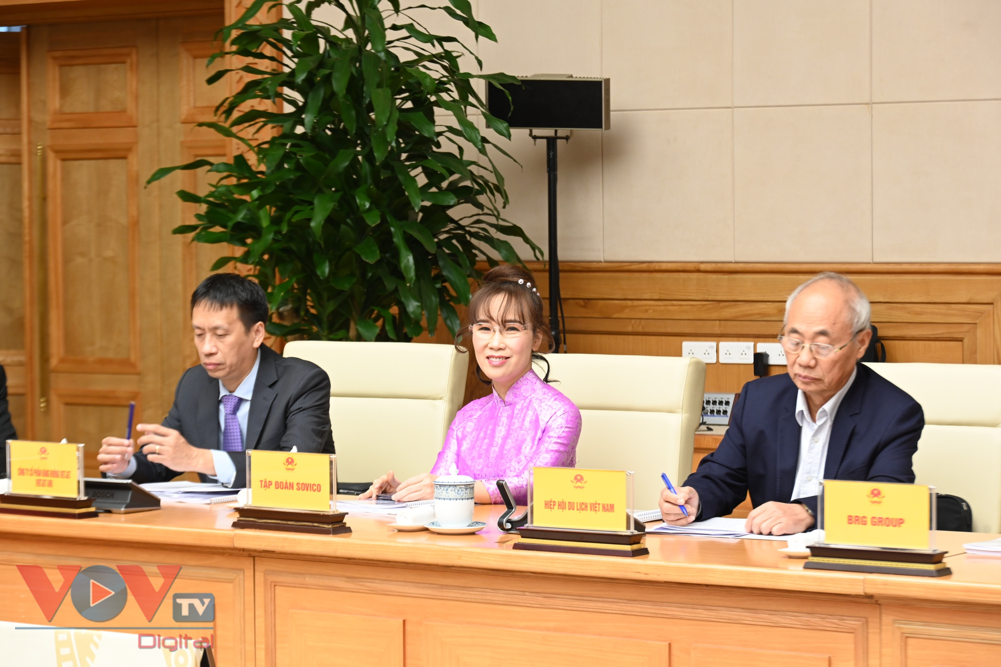 Thủ tướng: Tìm lời giải phát triển du lịch Việt Nam nhanh và bền vững- Ảnh 3.